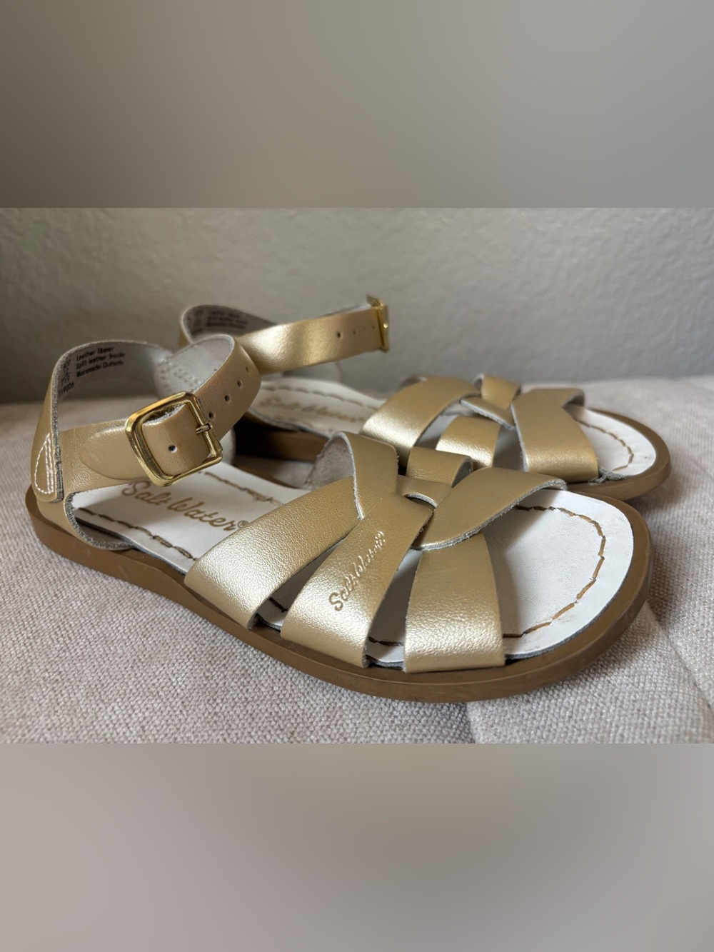 Saltwater Gold Buckle Leather Sandals Girls Size 12